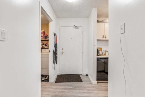 310-405 Columbia Boulevard West, Lethbridge, AB 