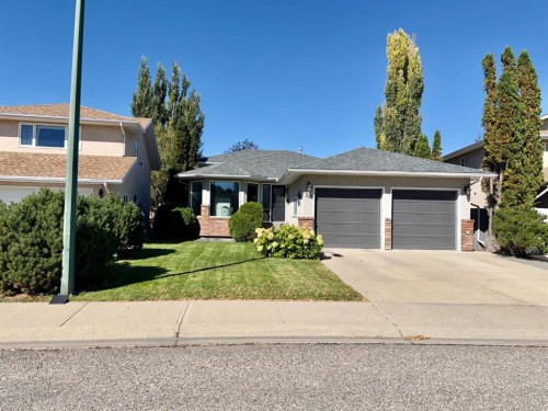 18 Heritage Close West, Lethbridge, AB 