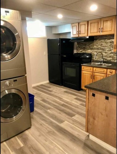 2607 11 Avenue Avenue NORTH, Lethbridge, AB T1H 1N5 3