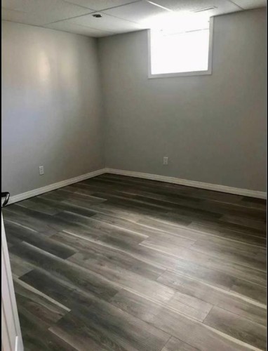 2607 11 Avenue Avenue NORTH, Lethbridge, AB T1H 1N5 5