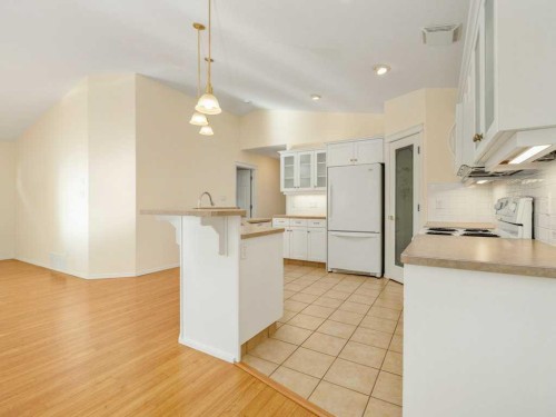 420 Mt Sunburst Crescent West, Lethbridge, AB 