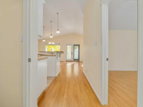 420 Mt Sunburst Crescent West, Lethbridge, AB 