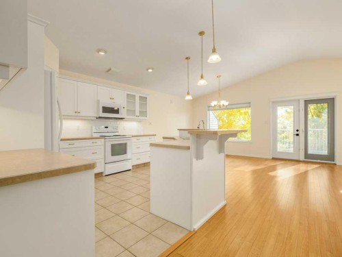 420 Mt Sunburst Crescent West, Lethbridge, AB 