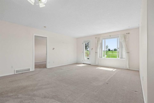 12-100 Fairmont Boulevard South, Lethbridge, AB 