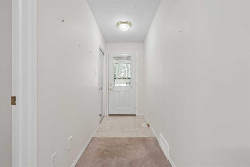 12-100 Fairmont Boulevard South, Lethbridge, AB 