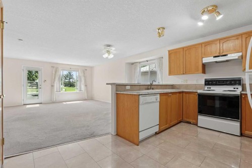 12-100 Fairmont Boulevard South, Lethbridge, AB 