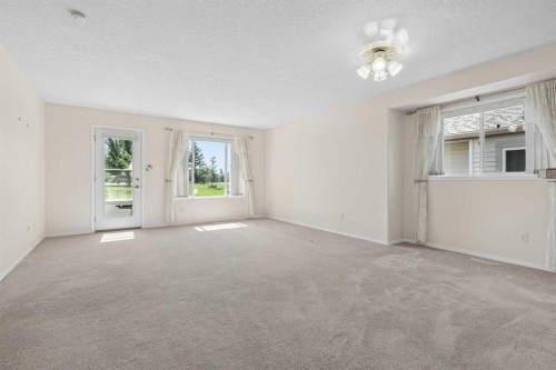 12-100 Fairmont Boulevard South, Lethbridge, AB 