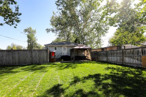 2122 17 Street, Coaldale, AB 