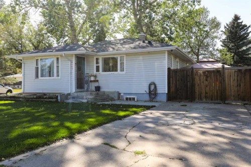 2122 17 Street, Coaldale, AB 