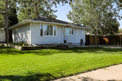 2122 17 Street, Coaldale, AB 