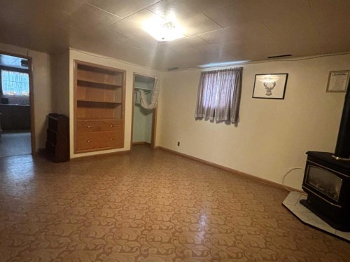 1915 1 Avenue North, Lethbridge, AB 