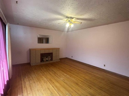 1915 1 Avenue North, Lethbridge, AB 