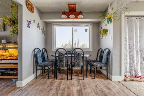 3921 Harmony Place, Taber, AB - Indoor