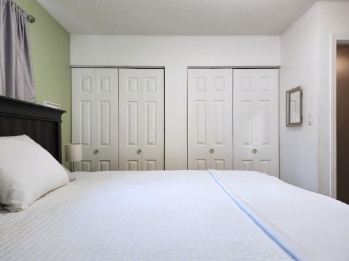 19 Willow Road West, Claresholm, AB 
