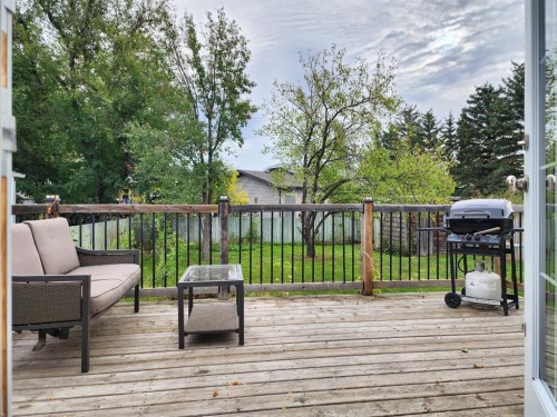 19 Willow Road West, Claresholm, AB 