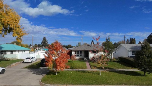 4925 56 Avenue  Taber, AB T1G 1E5