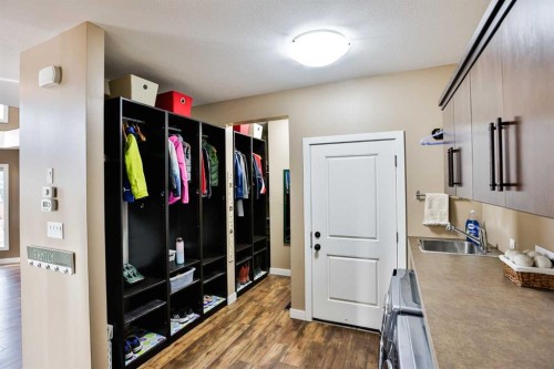 555 Devonia Road West, Lethbridge, AB 