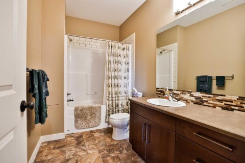 555 Devonia Road West, Lethbridge, AB 