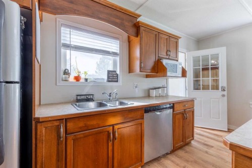 228 E 200 S, Raymond, AB 