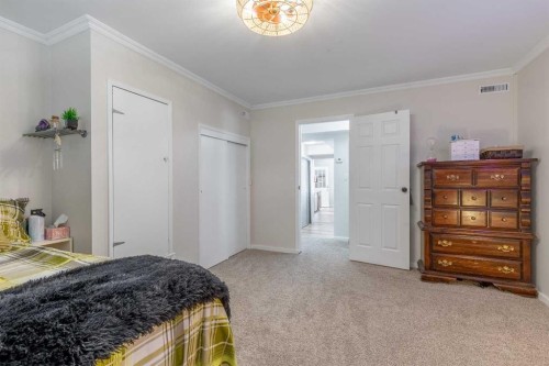 228 E 200 S, Raymond, AB 