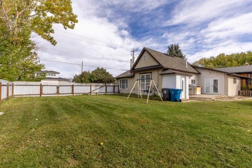 228 E 200 S, Raymond, AB 