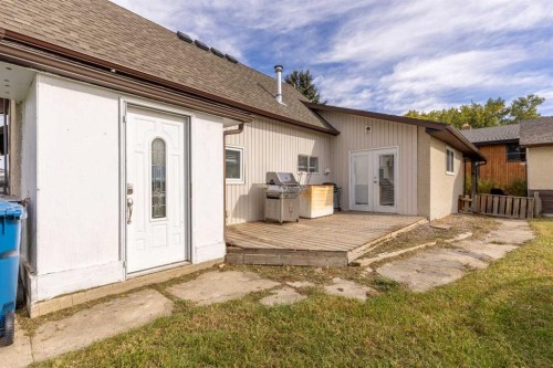 228 E 200 S, Raymond, AB 