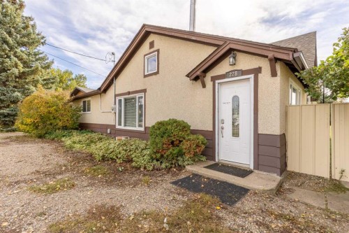 228 E 200 S, Raymond, AB 