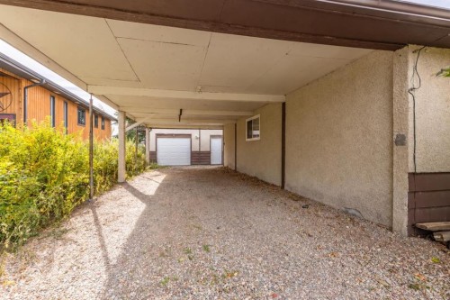 228 E 200 S, Raymond, AB 