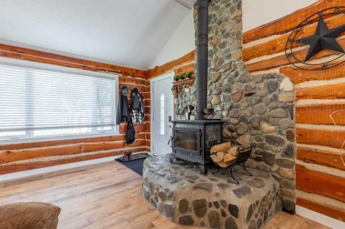 228 E 200 S, Raymond, AB 