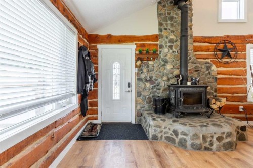 228 E 200 S, Raymond, AB 