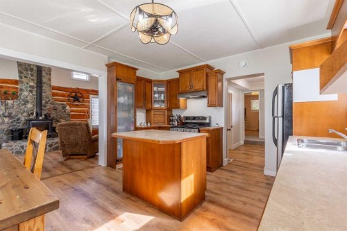 228 E 200 S, Raymond, AB 