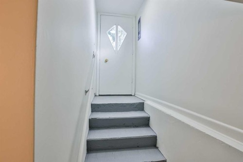 102 N 100 E, Raymond, AB 