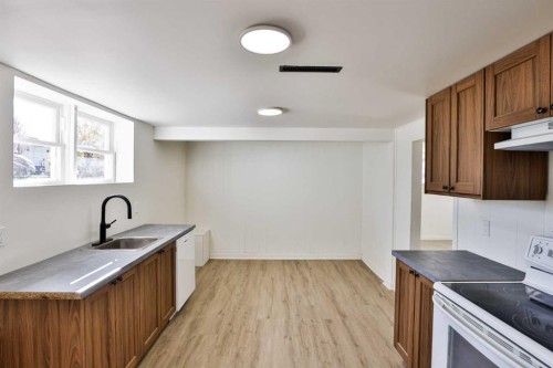 102 N 100 E, Raymond, AB 