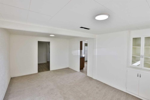 102 N 100 E, Raymond, AB 