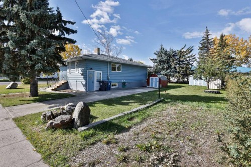 102 N 100 E, Raymond, AB 