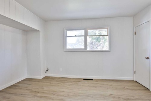 102 N 100 E, Raymond, AB 