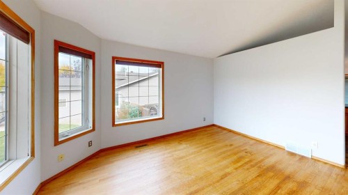 7 Mt Alderson Place WEST, Lethbridge, AB T1K 6N7 3