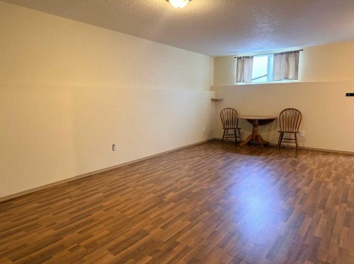 300 Tartan Circle WEST, Lethbridge, AB T1J 0Z1 5