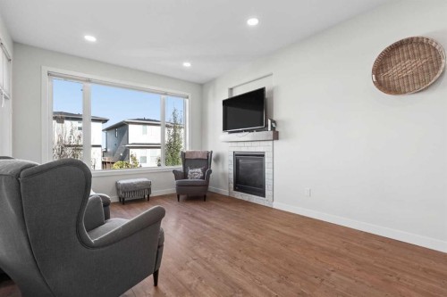 1369 Pacific Circle West, Lethbridge, AB 