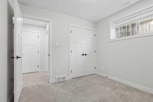 1369 Pacific Circle West, Lethbridge, AB 