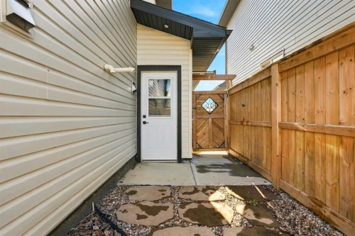 1369 Pacific Circle West, Lethbridge, AB 