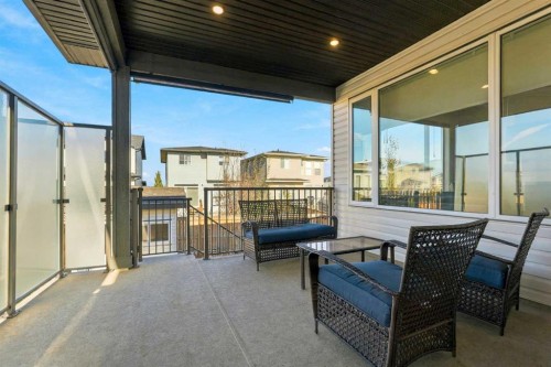 1369 Pacific Circle West, Lethbridge, AB 