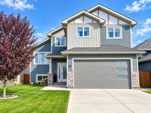 253 Greenwood Road  Coalhurst, AB T0L 0V2