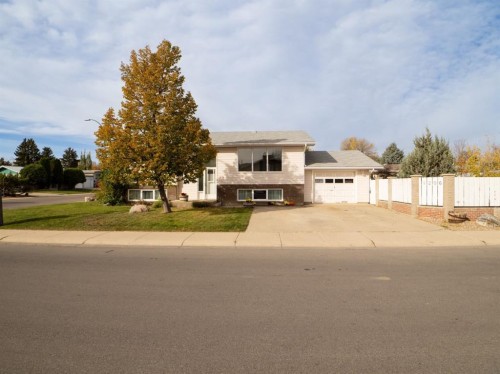 1206 27th Street NORTH Lethbridge, AB T1H 3X9