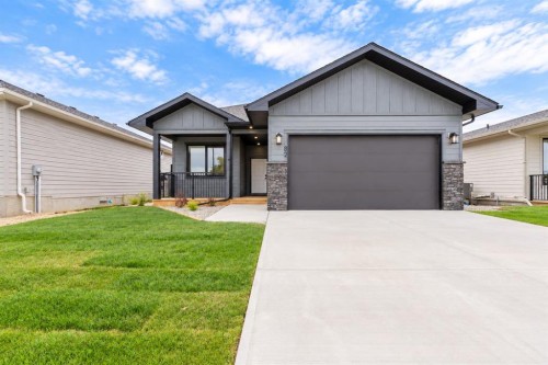82 E 300 S, Raymond, AB 