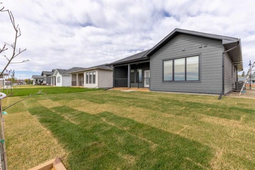 82 E 300 S, Raymond, AB 