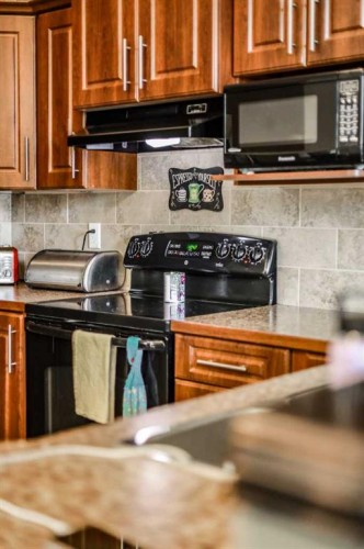 202 Silkstone Road West, Lethbridge, AB 