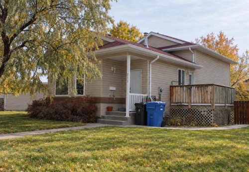 213 Chilcotin Road WEST Lethbridge, AB T1K 7N1