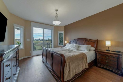 56 Canyoncrest Point West, Lethbridge, AB 