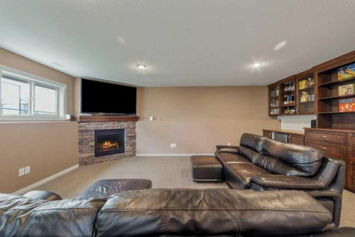 56 Canyoncrest Point West, Lethbridge, AB 